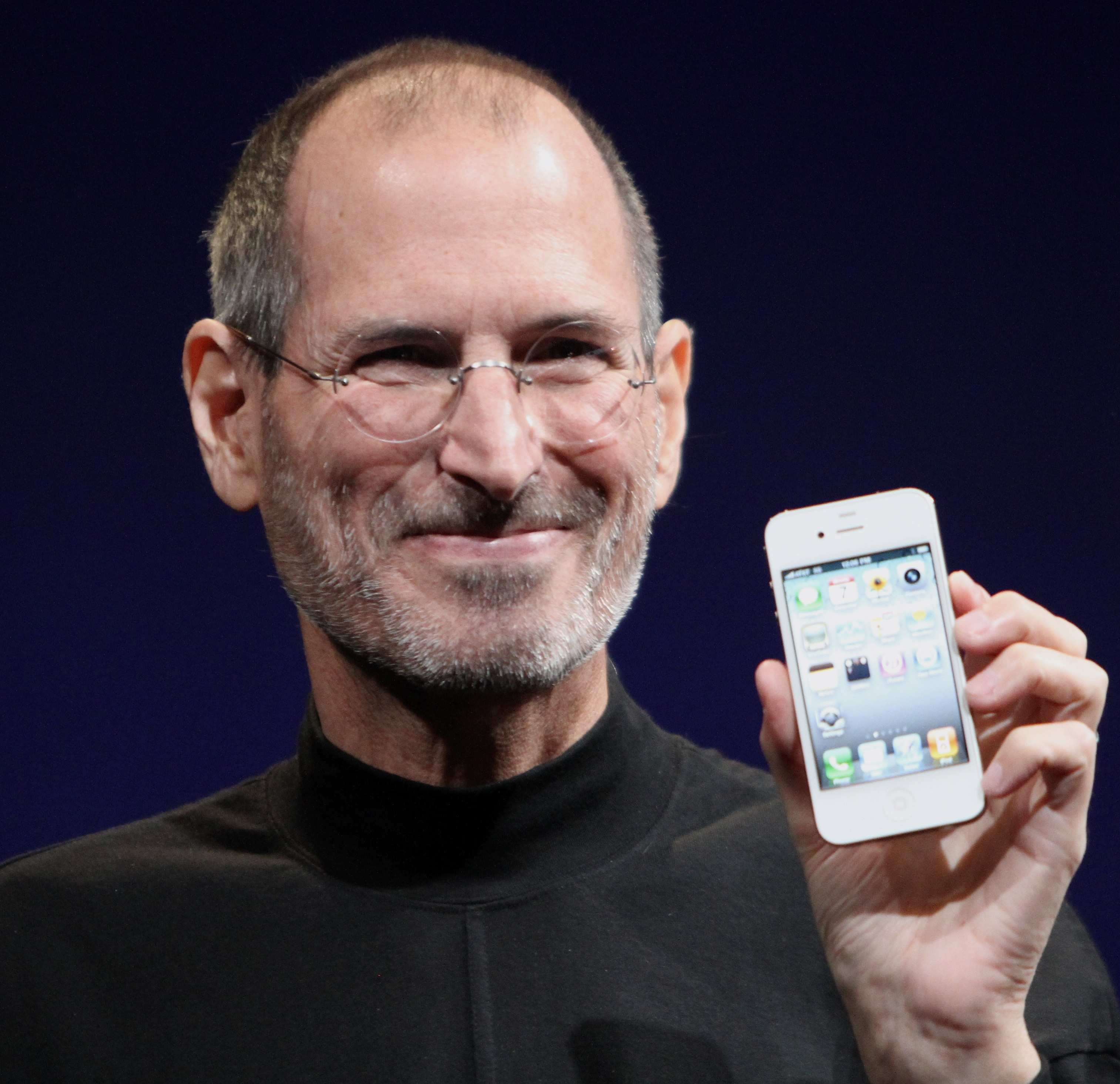 Steve_Jobs_Headshot_2010-CROP_(cropped_2)_11zon.jpg