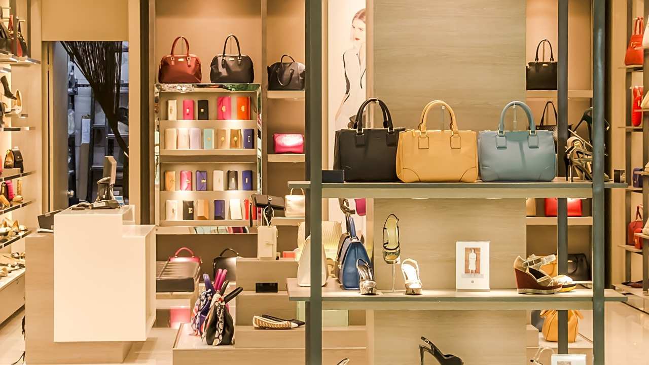 apparel-1850804_1280.jpg